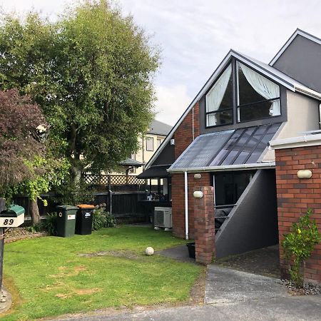 Warm On Waterloo Bed & Breakfast Palmerston North Bagian luar foto