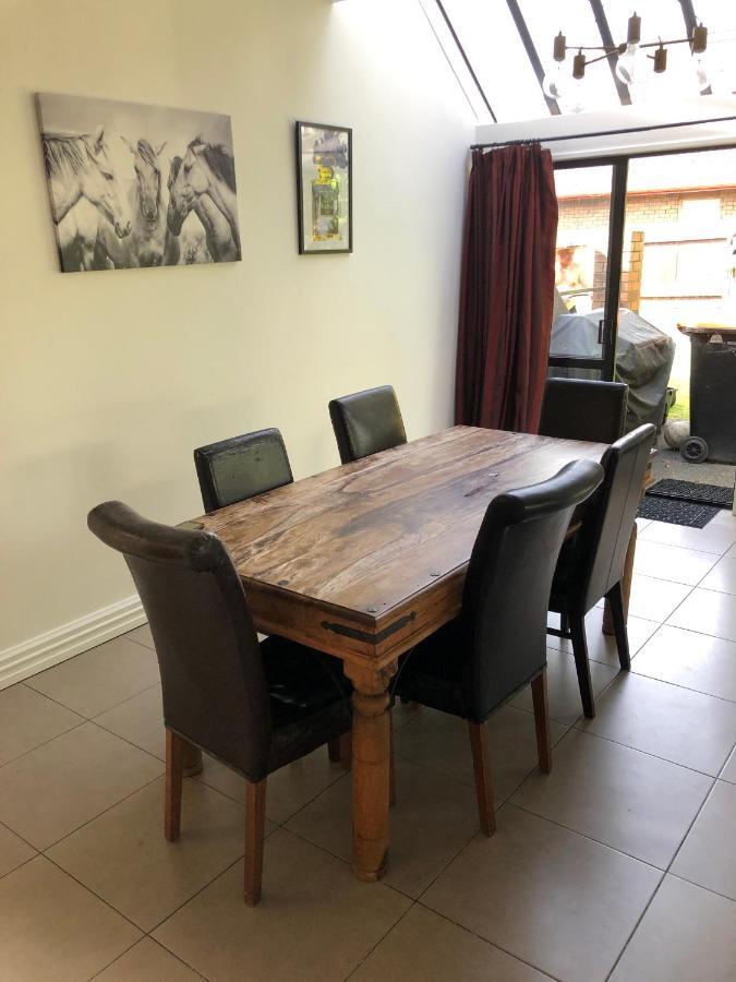 Warm On Waterloo Bed & Breakfast Palmerston North Bagian luar foto